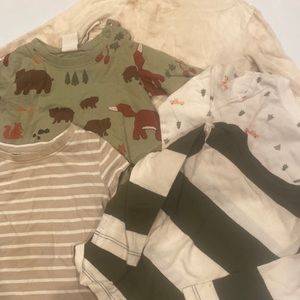 Long sleeve winter / holiday 5 piece bundle - Old Navy 12-18m/ H&M 9m